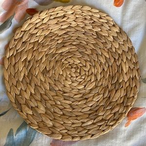 4 pack of woven placements / chargers